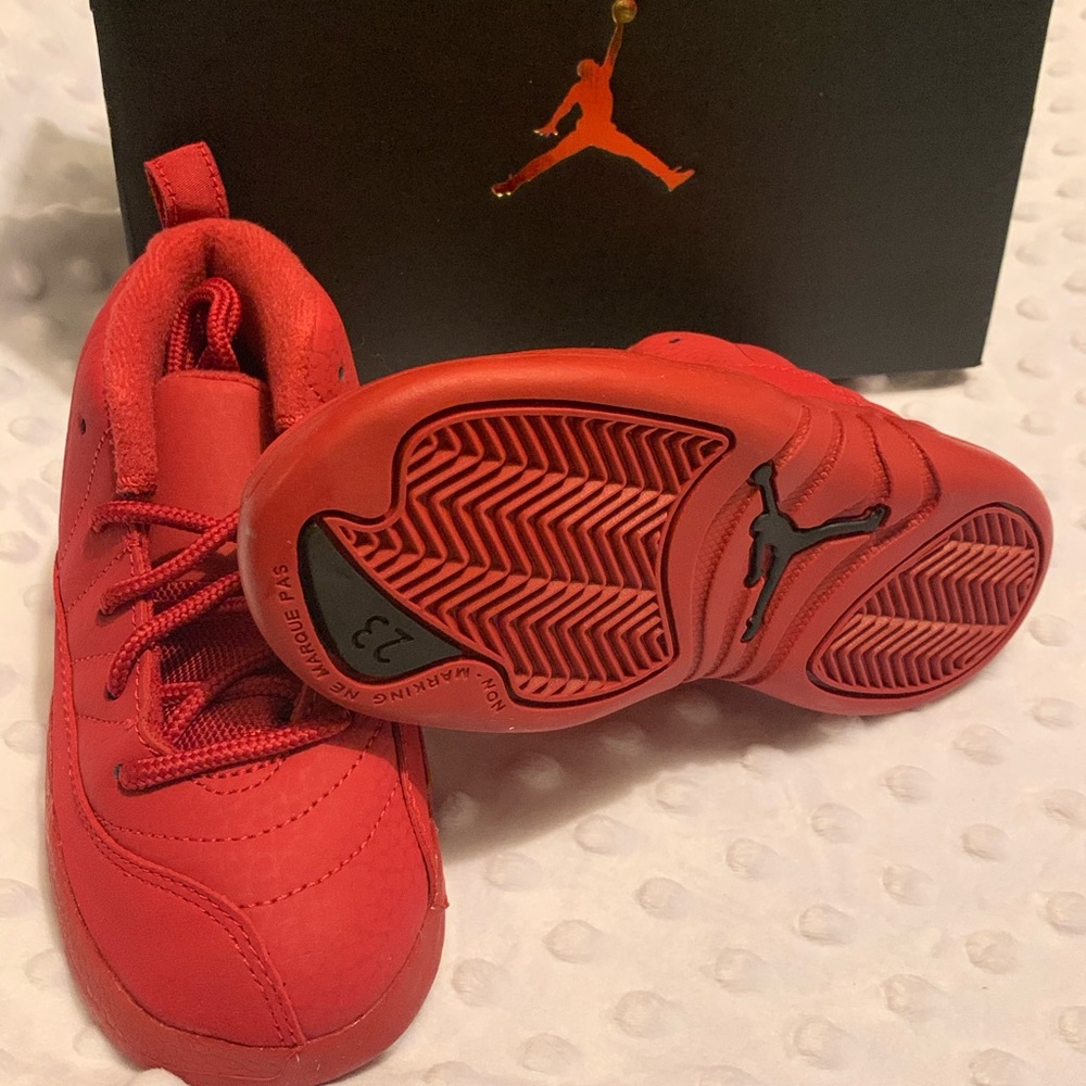 *Authentic* Jordan 12 retro’s